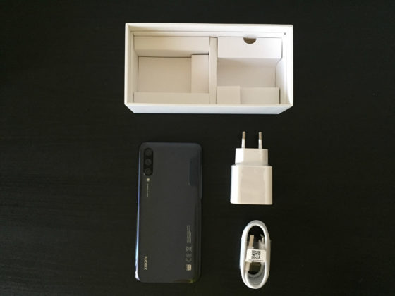 Unboxing Xiaomi Mi A3, primo contatto con il miglior Android One del momento