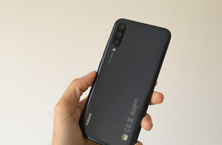 Unboxing Xiaomi Mi A3, primo contatto con il miglior Android One del momento