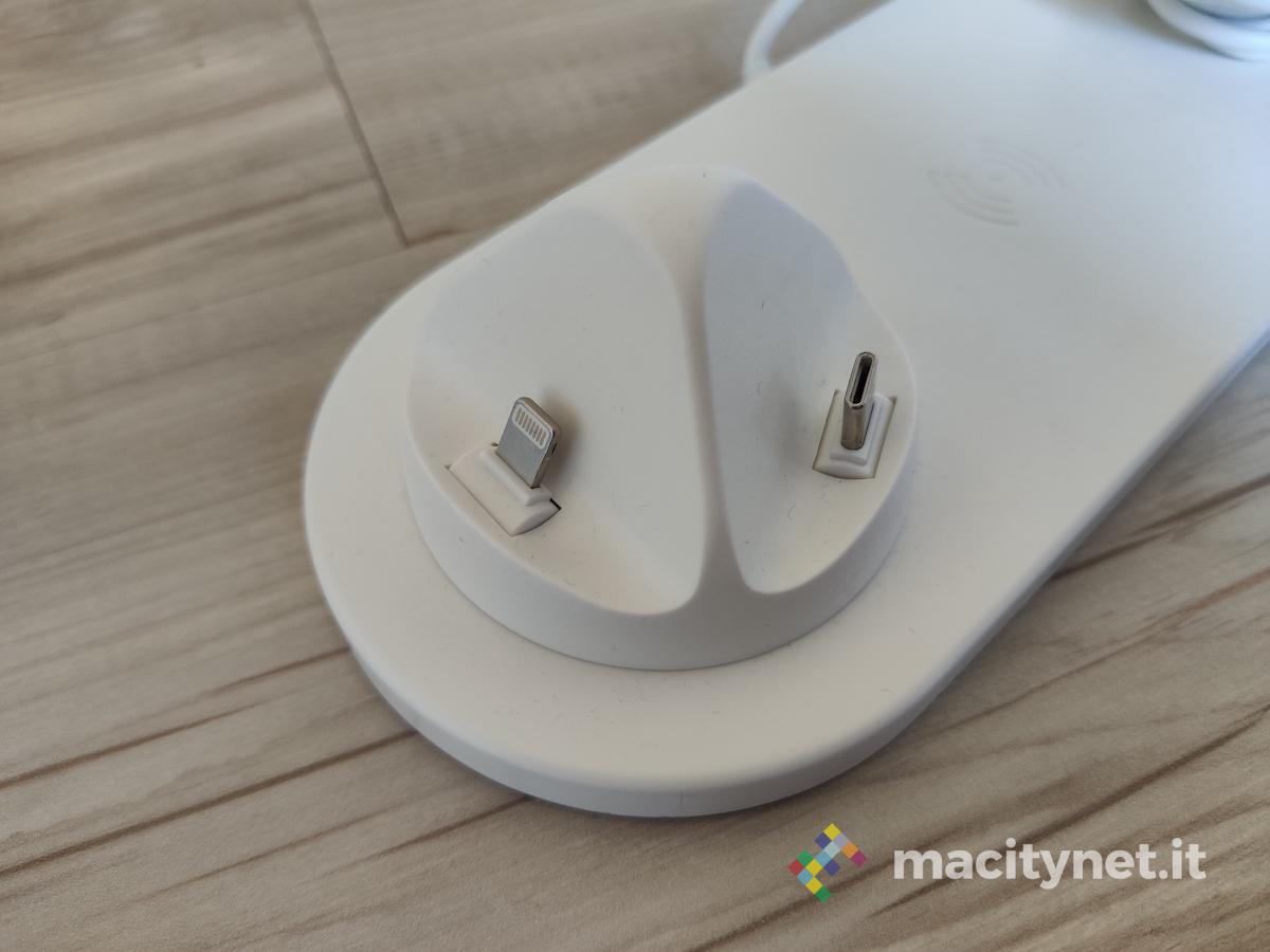 In prova la dock di ricarica con lampada notturna