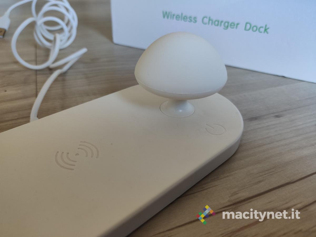 In prova la dock di ricarica con lampada notturna