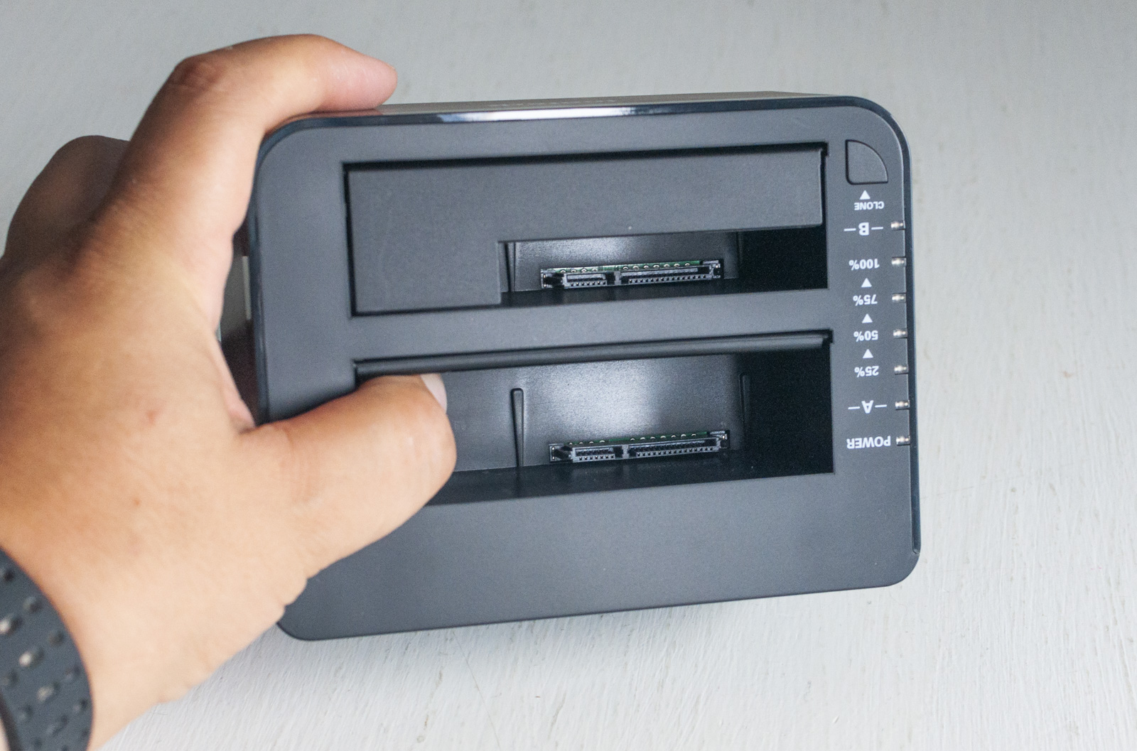 Recensione Inateck Docking Station, dischi sempre a posto anche senza Mac Recensione Inateck Docking Station, dischi sempre a posto anche senza Mac