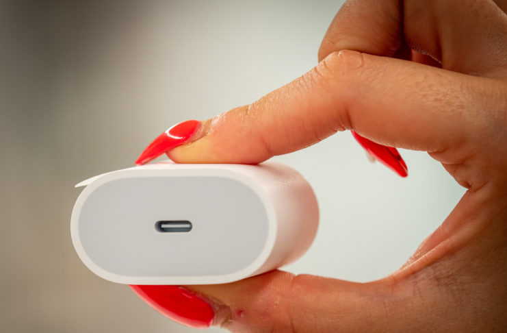 Unboxing e maxi confronto di iPhone 11 [Red], iPhone 11 Pro e Max italiani