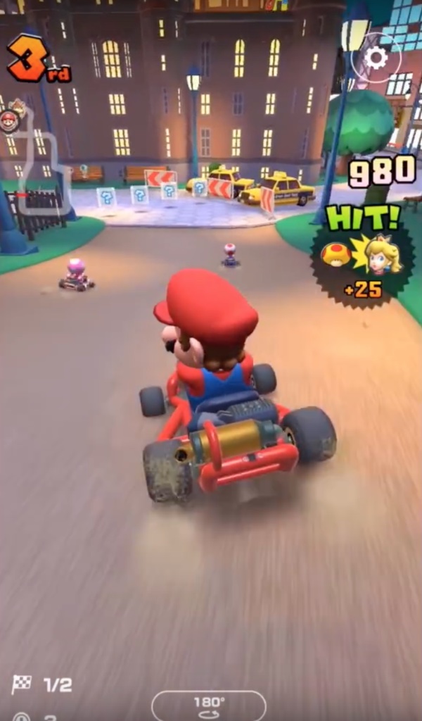 Mario Kart Tour disponibile, gusci e frenesia corrono su iPhone e Android