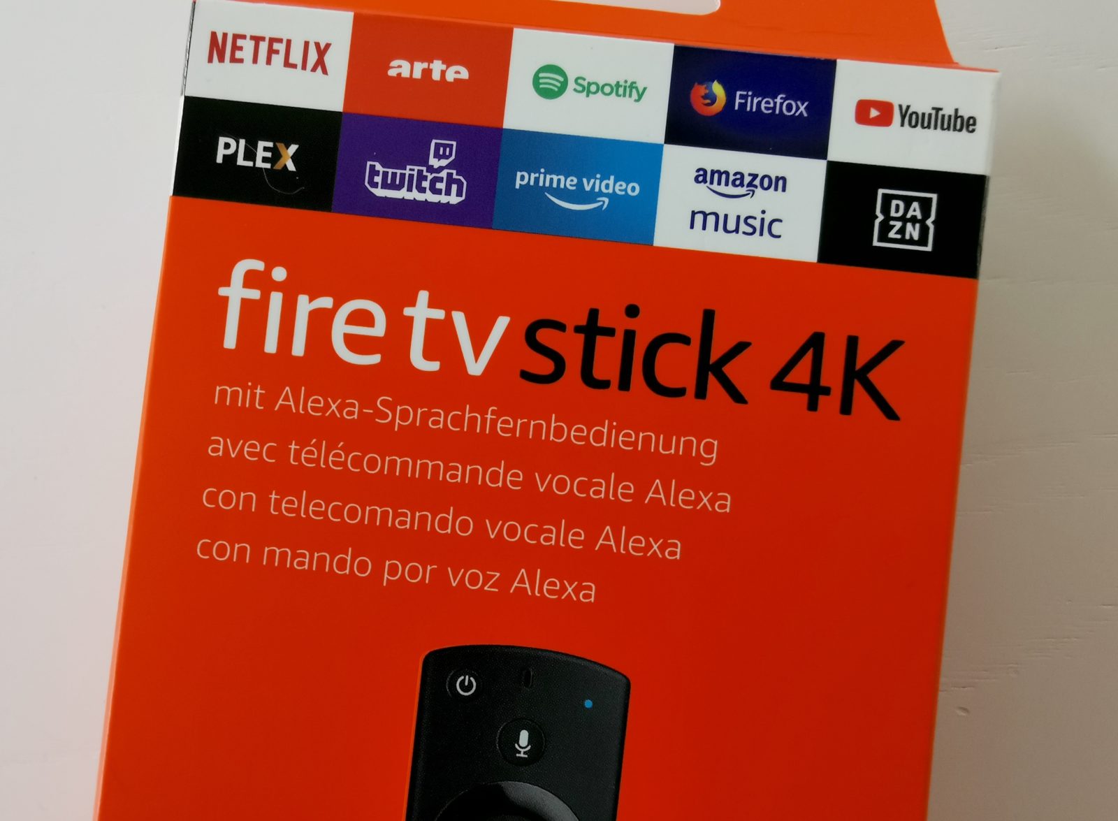 Amazon Fire TV Stick ora è 4K, aggiunge telecomando vocale, interfaccia a video e associa Amazon Echo