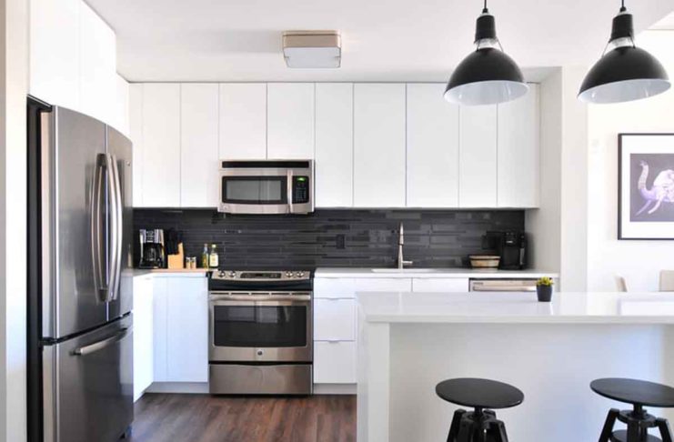 I produttori di TV ed elettrodomestici dovranno rendere disponibili per dieci anni le parti di ricambio