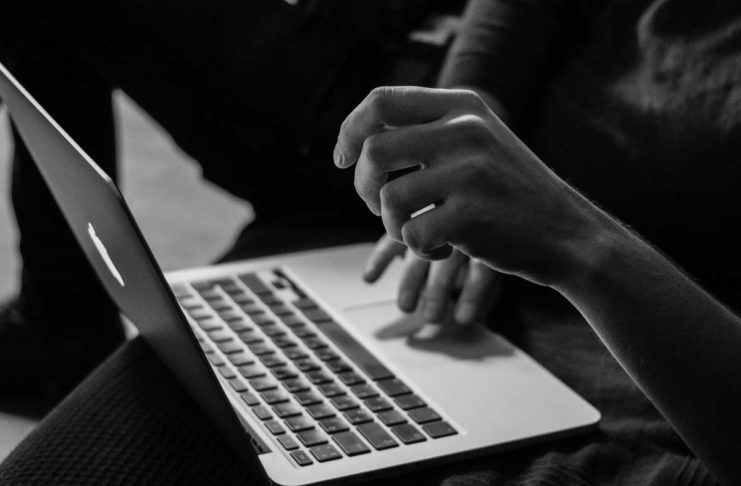 Ming-Chi Kuo dice che il MacBook con la tastiera a forbice arriverà a metà 2020