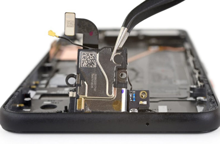 Pixel 4 XL smontato, il chip radar Soli è piccolissimo