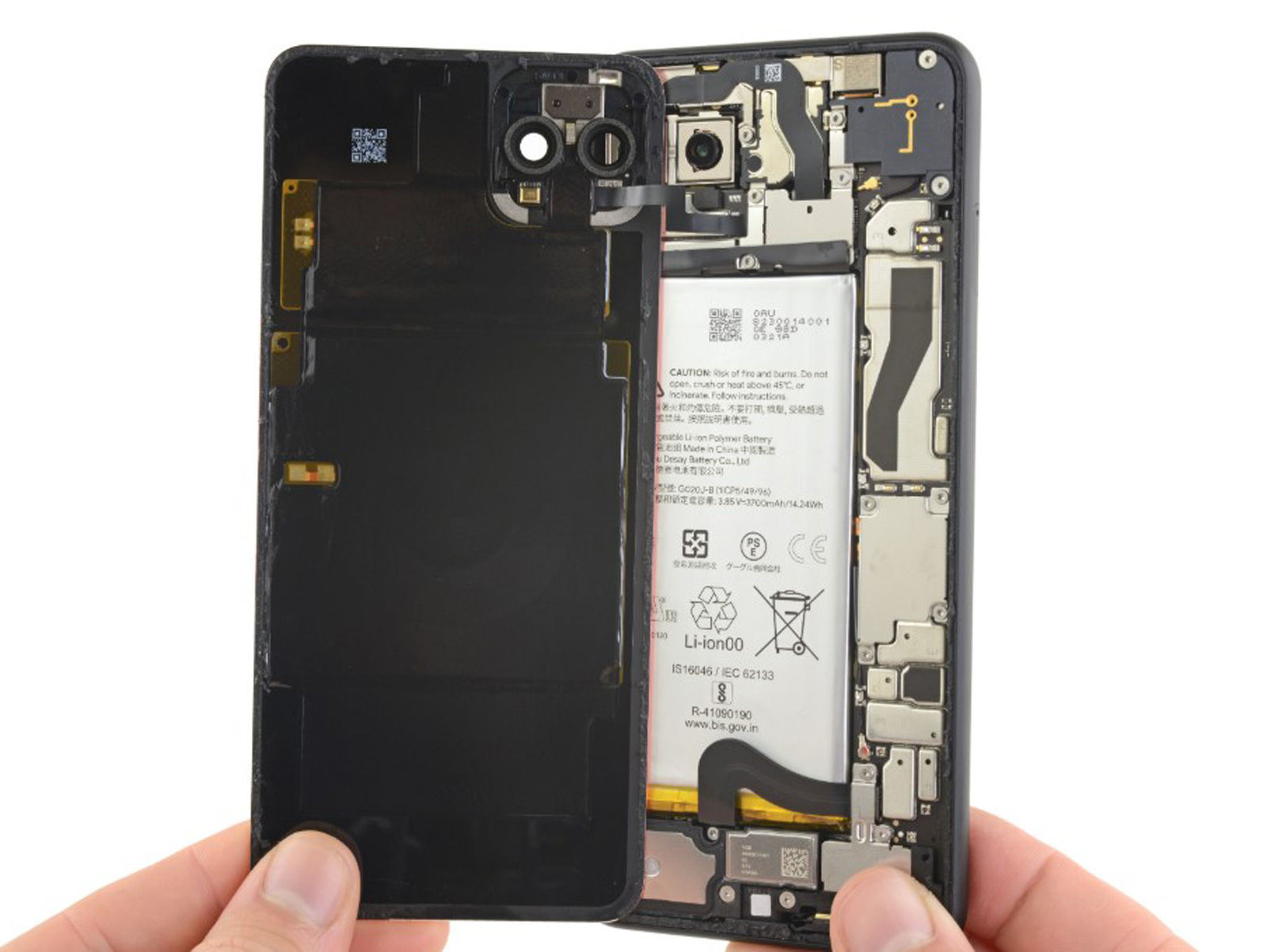 Pixel 4 XL smontato, il chip radar Soli è piccolissimo