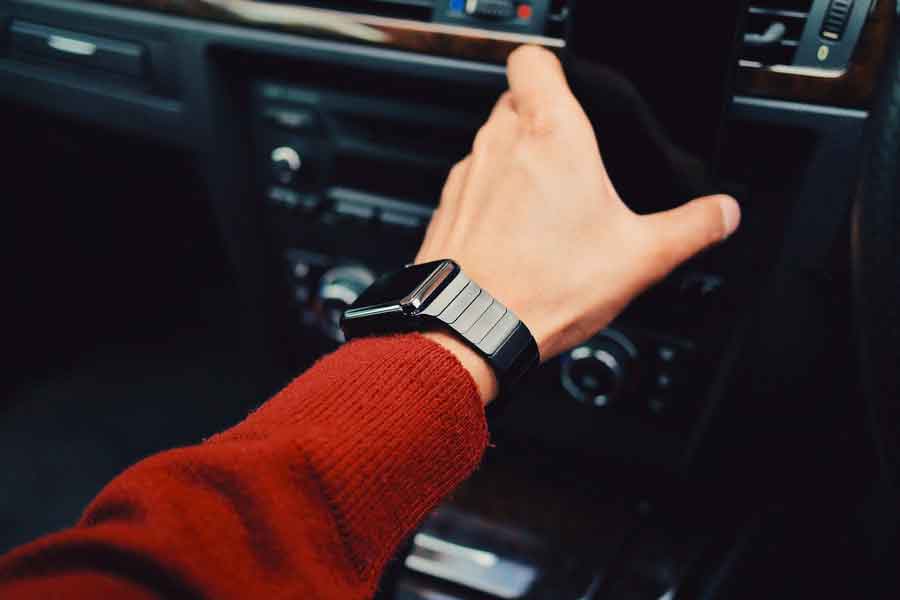 Apple Watch per monitorare i guidatori stanchi e distratti