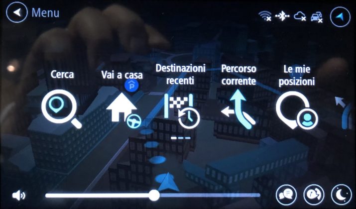 Recensione TomTom GO Premium X, il navigatore smart per sentirsi in prima classe