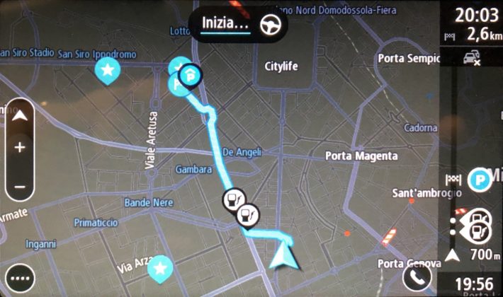 Recensione TomTom GO Premium X, il navigatore smart per sentirsi in prima classe