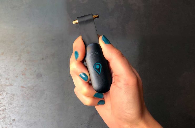 Bluon.active è un micro-tracker GPS con geolocalizzazione continua e tasto SOS