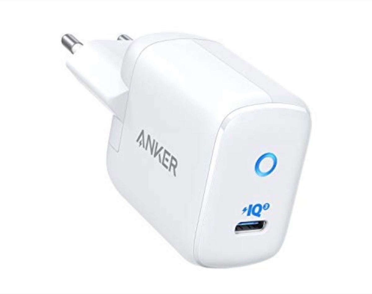 Anker PowerPort III Mini, caricatore USB-C da 30W in offerta a soli 16,99 euro Anker PowerPort III Mini, caricatore USB-C da 30W in offerta a soli 16,99 euro