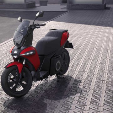 SEAT ha creato una divisione per promuovere la mobilità urbana e ha presentato l’e-Scooter concept