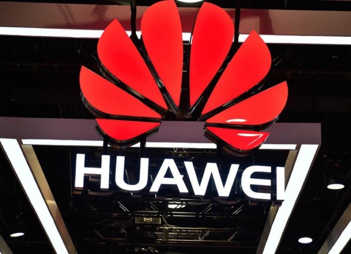 Huawei prepara la sfida legale contro il blocco dei fondi agli operatori USA