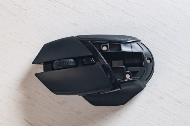 Recensione Razer Basilisk X HyperSpeed, il Dr. Jekyll e Mister Hyde dei mouse