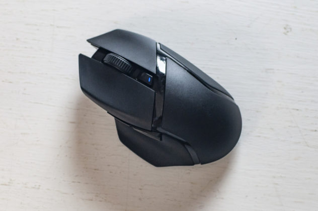 Recensione Razer Basilisk X HyperSpeed, il Dr. Jekyll e Mister Hyde dei mouse