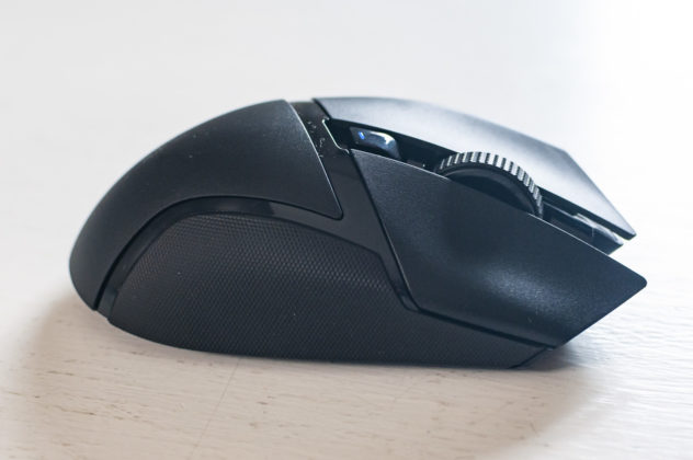 Recensione Razer Basilisk X HyperSpeed, il Dr. Jekyll e Mister Hyde dei mouse