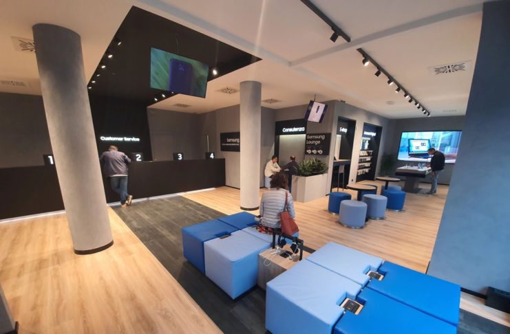 Samsung Customer Service a Milano riapre con  nuovi layout e servizi