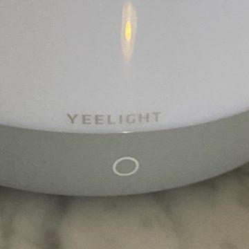 Recensione Yeelight YLCT01YL, lampada da comodino homekit e USB-C