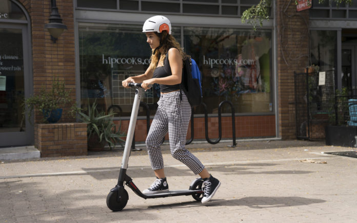 A metà prezzo Ninebot Segway ES4, il nuovo scooter elettrico di Xiaomi Mijia