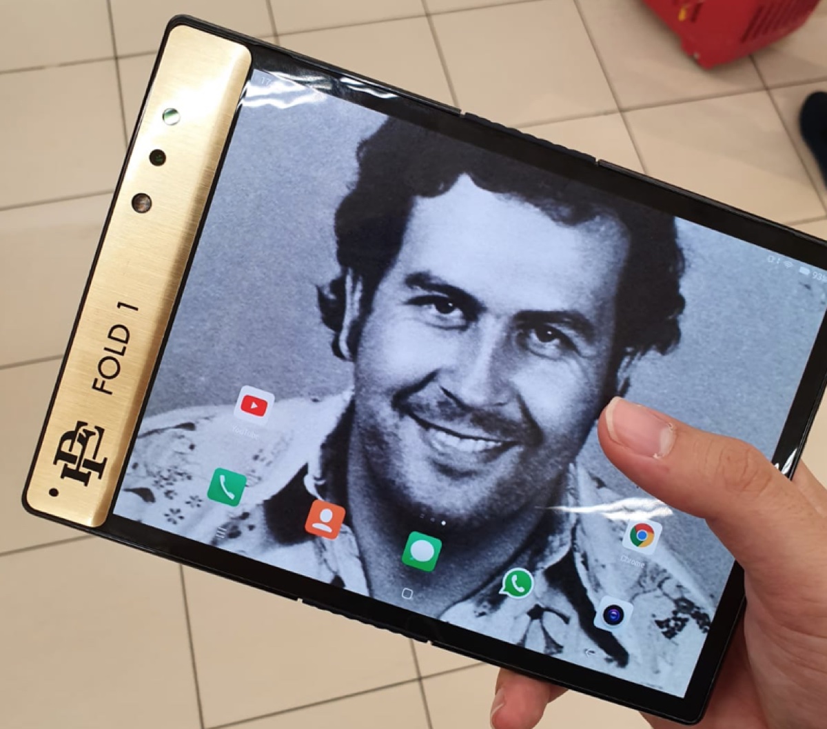 Escobar Fold 1 è l’Android pieghevole del fratello di Pablo Escobar