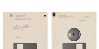 Il Floppy firmato da Jobs venduto all’asta al 1000% del prezzo iniziale