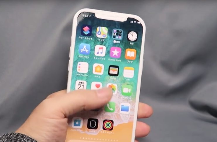 primo mockup iPhone 12 mostra il look alla iPhone 4 e iPad Pro