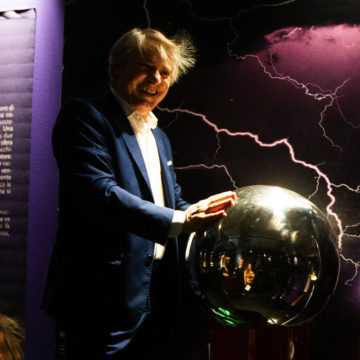 Chi inventò la radio? Nikola Tesla o Guglielmo Marconi?  Infuoca il dibattito alla Nikola Tesla Exhibition