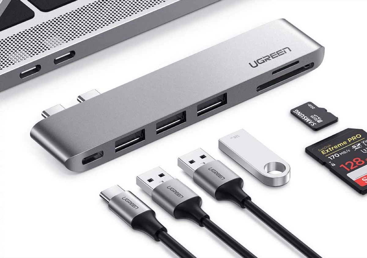 Hub USB-C in alluminio su misura dei MacBook con due porte in sconto a 18,99 euro