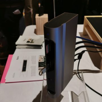 docking station Thunderbolt da 100W con supporto per due monitor 4K a 60 Hz