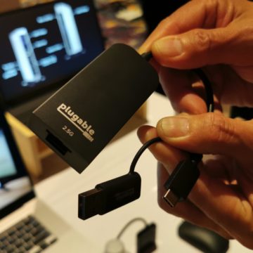 docking station Thunderbolt da 100W con supporto per due monitor 4K a 60 Hz