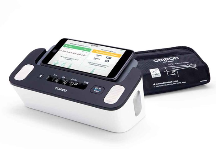 Omron Healthcare “Complete” è il primo misuratore di pressione digitale con elettrocardiografo incorporato
