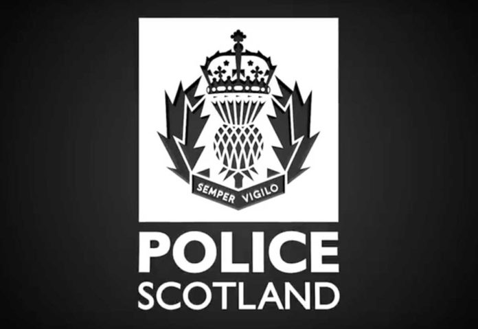 La polizia scozzese mostra un cyber-chiosco usato per sbloccare gli iPhone con la tecnologia di Cellebrite