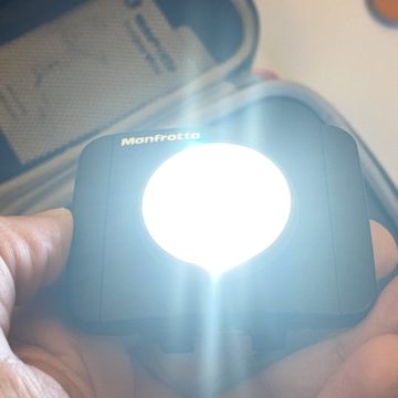 Recensione Manfrotto TwistGrip Deluxe Kit, l’accessorio per video ergonomici