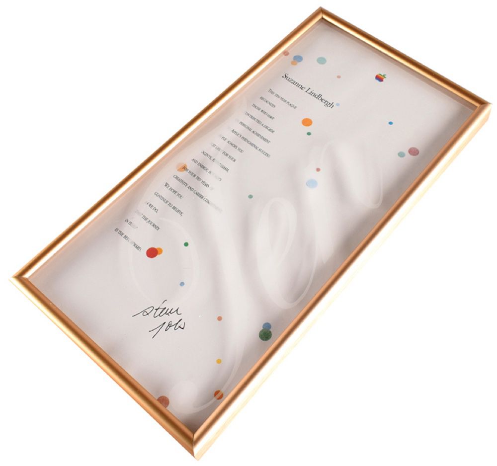 targa ricordo Apple firmata da Tim Cook per cinque anni di lavoro in Apple