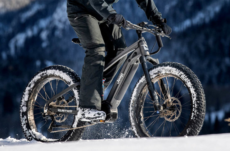 In una pubblicità al Super Bowl la bici elettrica da fuoristrada di Jeep