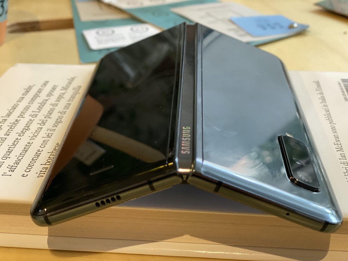 Recensione Samsung Fold, il pieghevole che cambia le regole del gioco