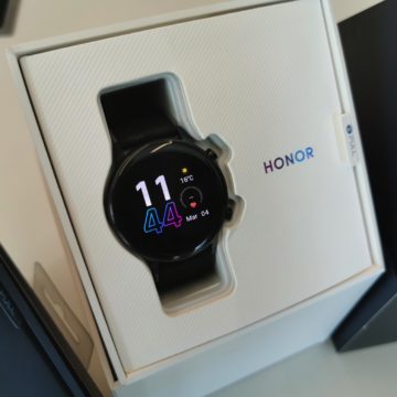 HONOR MagicWatch 2 arriva in Italia: 14 giorni al polso con salute e fitness in primo piano