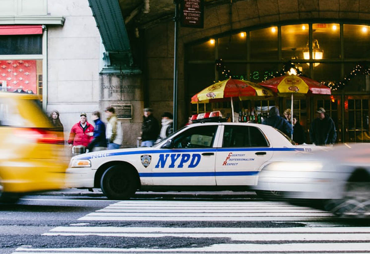 La polizia di New York abbandona i registri di pattugliamento e passa all’iPhone