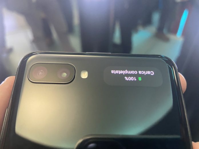 Il nuovo Samsung Z Flip visto da vicino