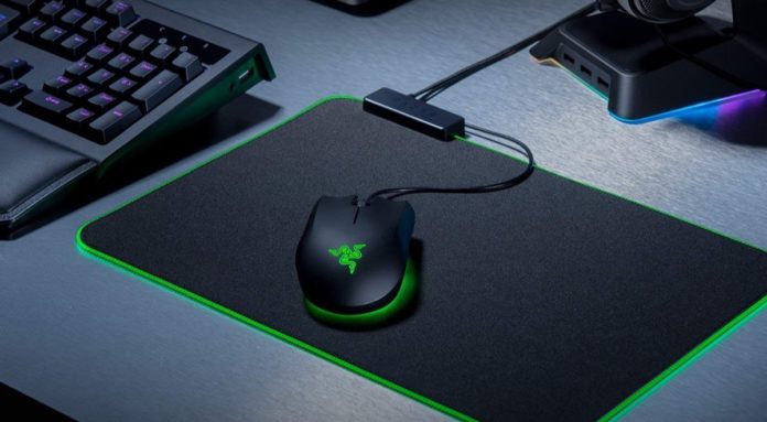 Razer Goliathus Chroma, il mousepad LED per gaming a metà prezzo: solo 19,99 euro