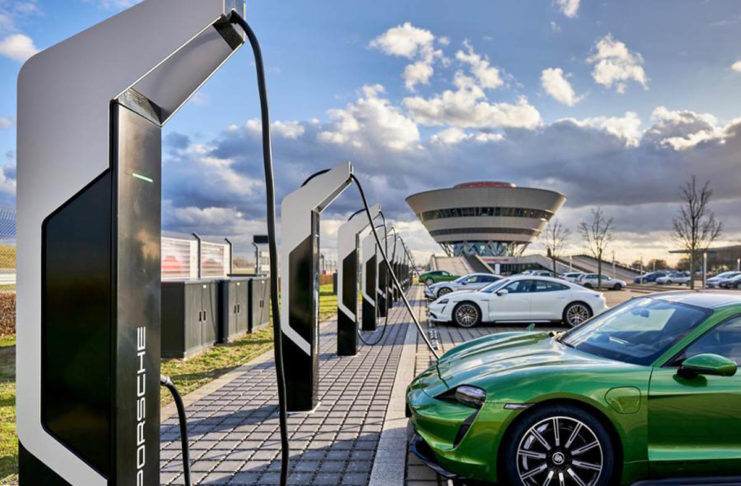 Porsche ha aperto la più grande infrastruttura d’Europa dedicata alle ricariche dei veicoli