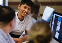 Ora Apple Developer Program è gratis per scuole ed enti anche in Italia Apple Developer Program, accesso gratuito per alcune organizzazioni in nuovi paesi