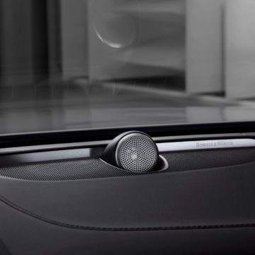 Volvo Cars ha presentato le versioni aggiornate della berlina S90 e delle station wagon V90/V90 Cross Country