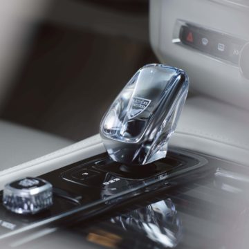 Volvo Cars ha presentato le versioni aggiornate della berlina S90 e delle station wagon V90/V90 Cross Country