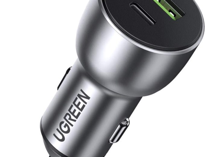 Ugreen 60980, caricatore per auto da 36W con USB-A e USB-C a soli 16,99 euro
