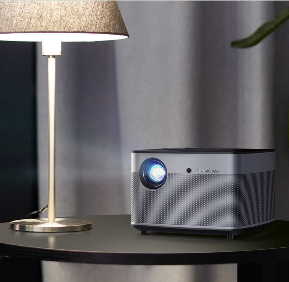 Xiaomi XGIMI H2, 819,90 per il proiettore da 1350 ansilumen con stereo Harman Kardon