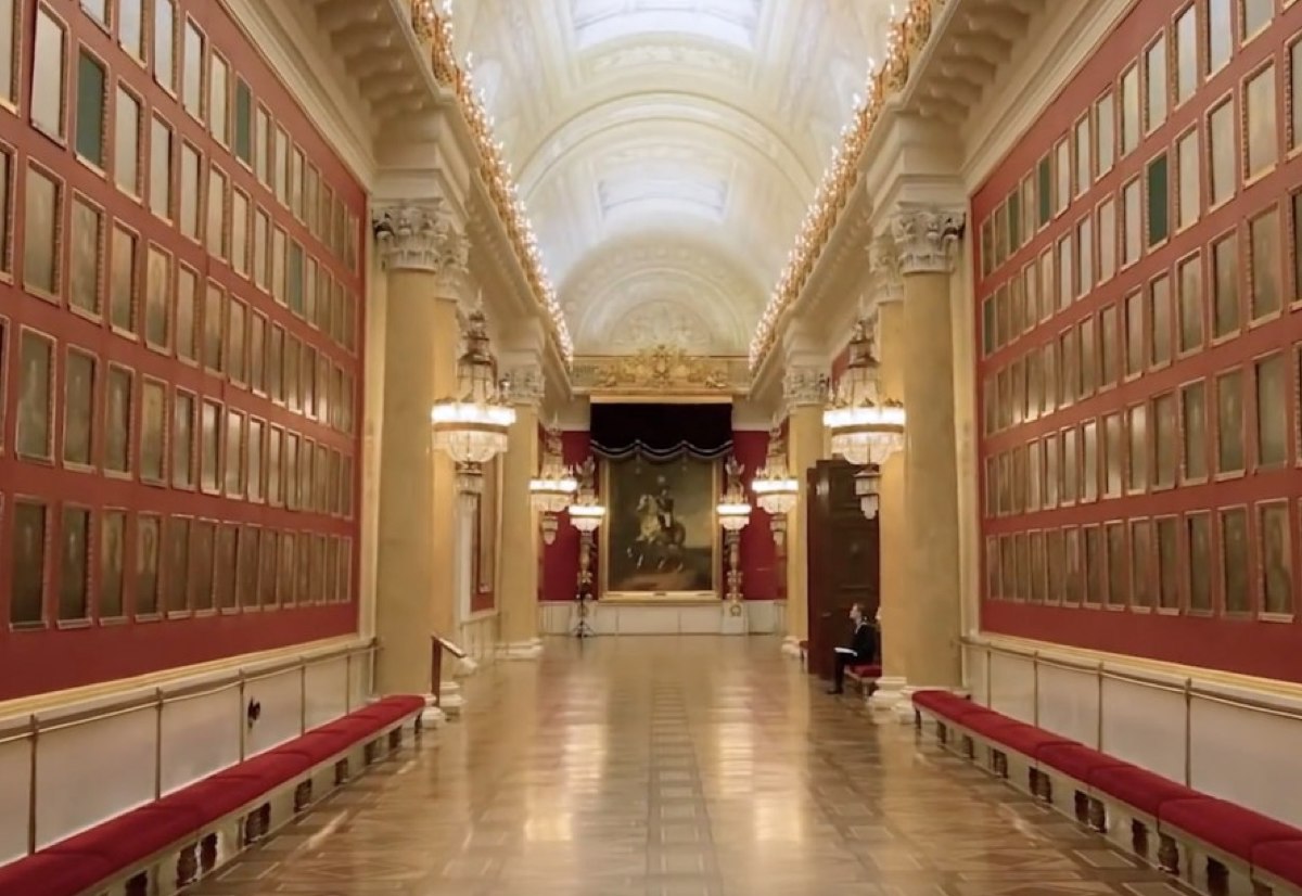Apple presenta “Hermitage”: 5 ore di visita al Museo di San Pietroburgo “Shot on iPhone”