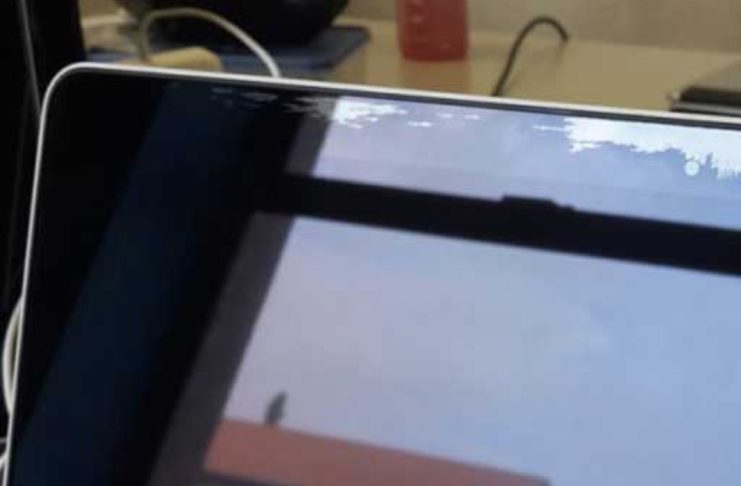 Apple riconosce problemi al rivestimento anti riflesso per MacBook Air Retina